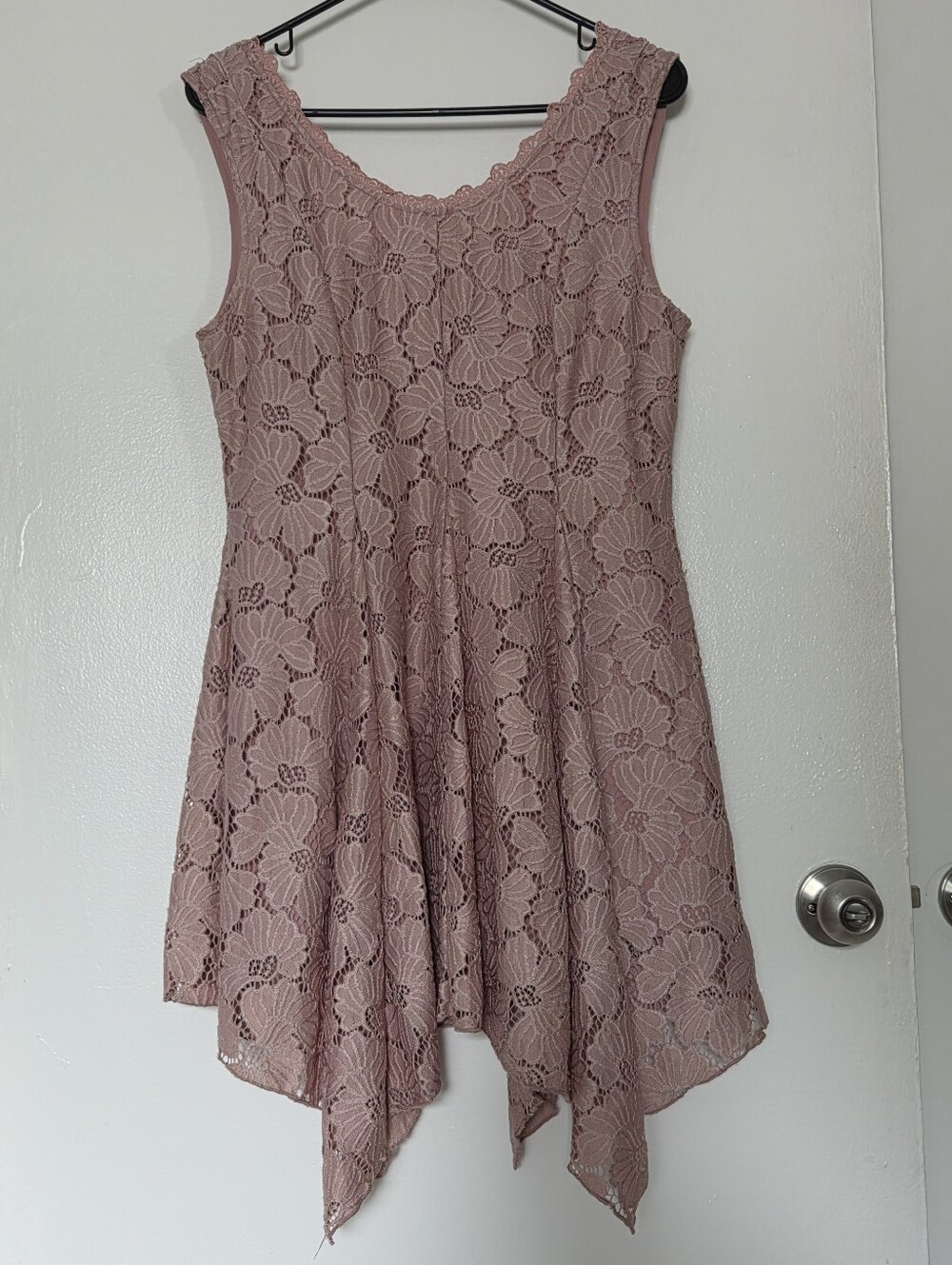 Altar'd State Dusty Rose Floral Lace Handkerchief Hem Dress